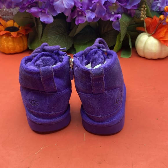 Ugg boots SZ 7 T - Picture 3 of 7